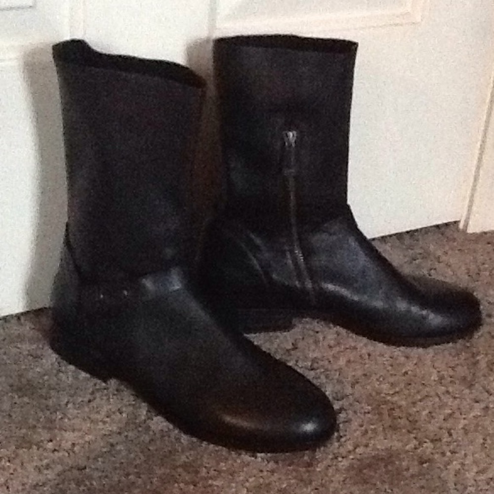 Eileen fisher leather booties